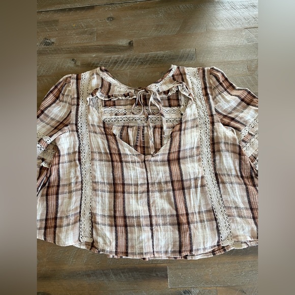 Long sleeve ruffled top - Picture 4 of 7